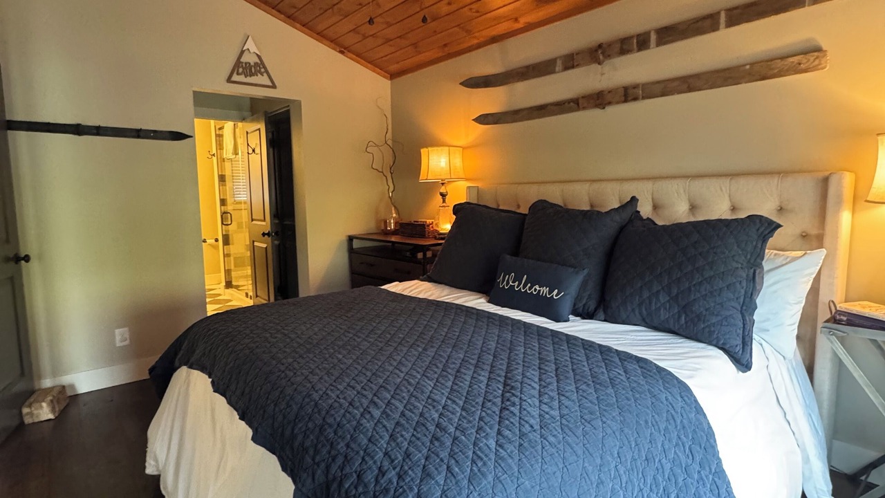 Photo of Bedroom in Beech Mountain