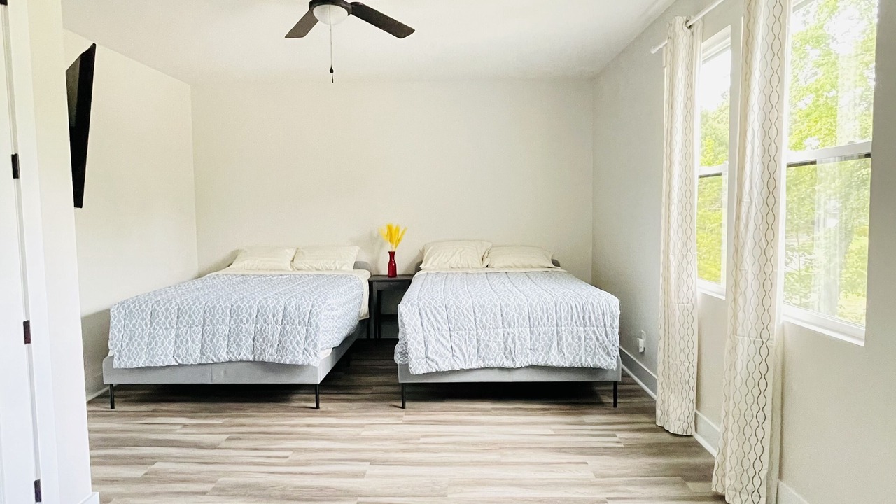 Photo of Bedroom in Mountain Island
