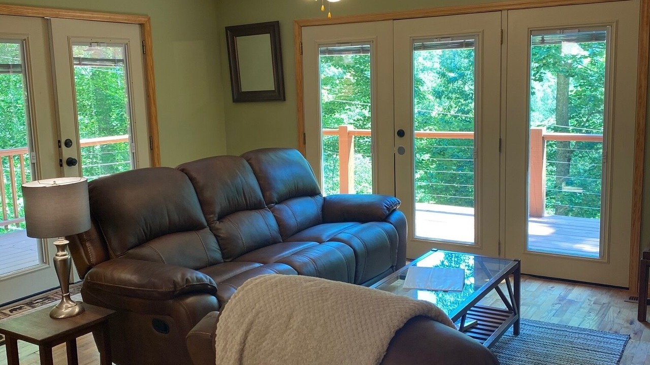 Photo of Livingroom in Robbinsville