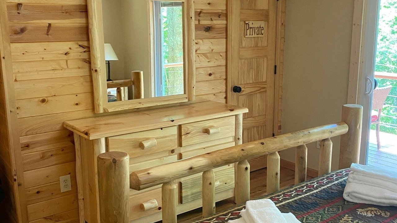 Photo of Bedroom in Robbinsville