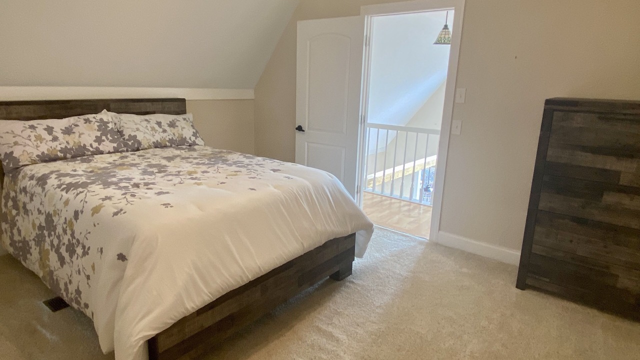 Photo of Bedroom in Lenoir