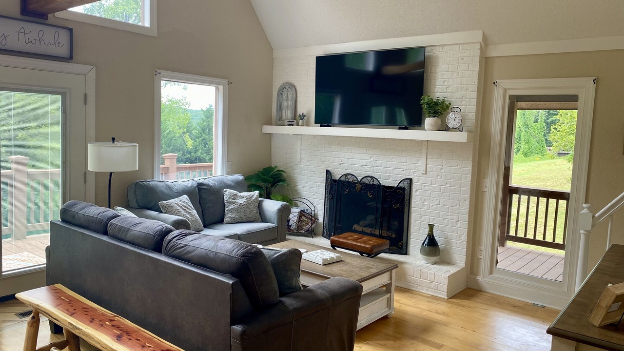 Photo of Bedroom in Lenoir