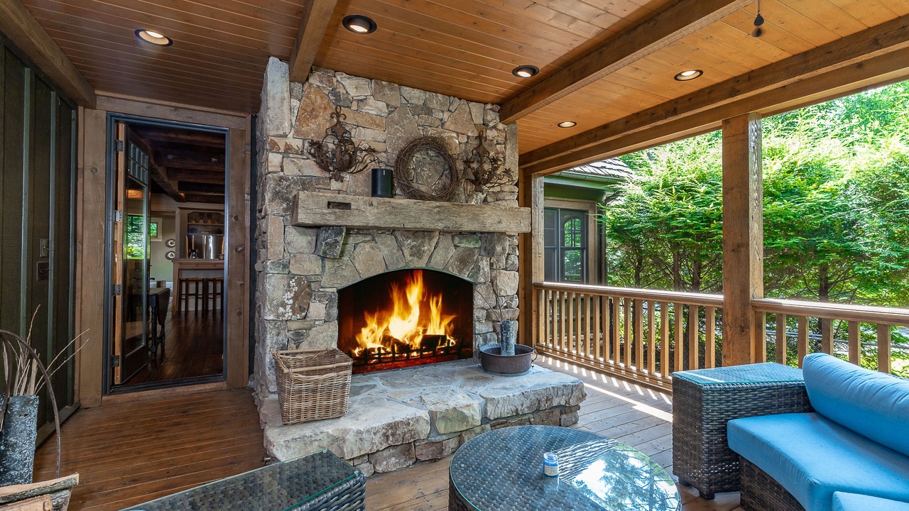 Photo of Livingroom in Lake Toxaway