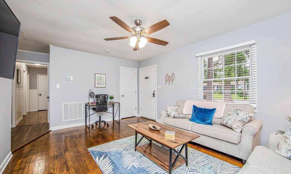 Photo of Livingroom in Westover