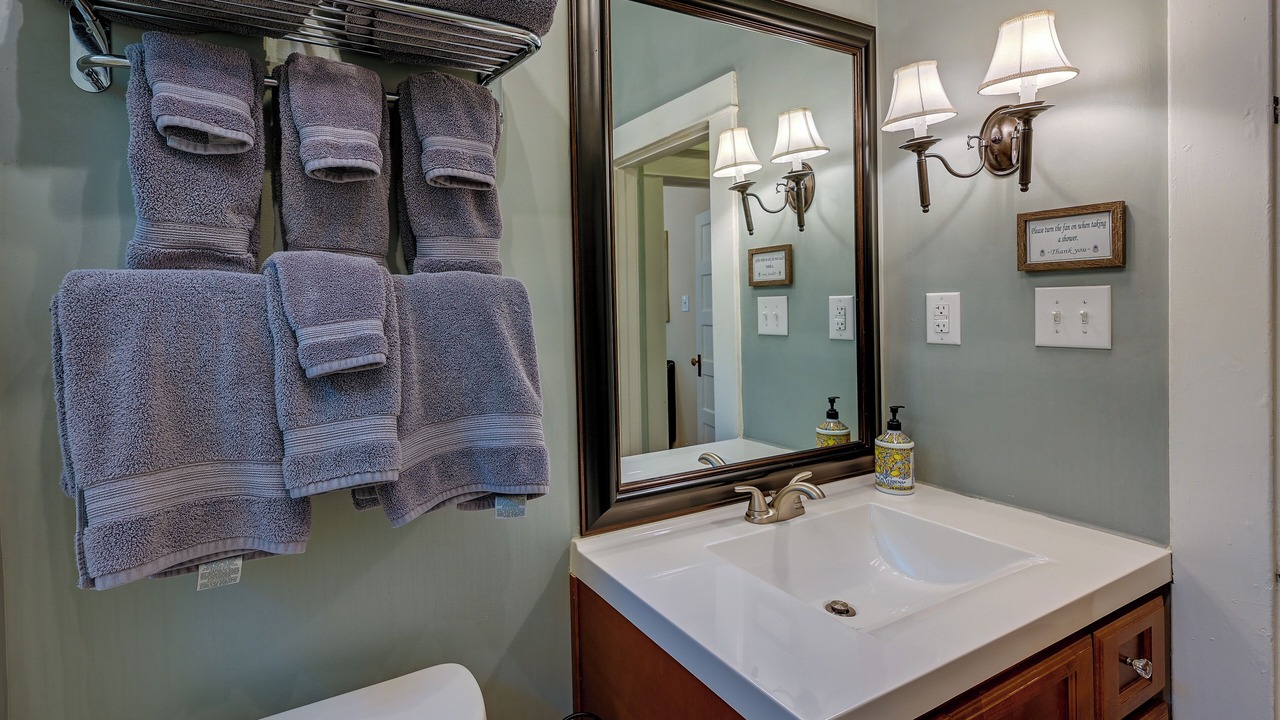 Photo of Bathroom in Lindley Park