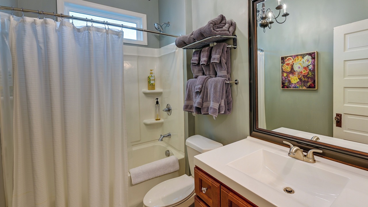 Photo of Bathroom in Lindley Park