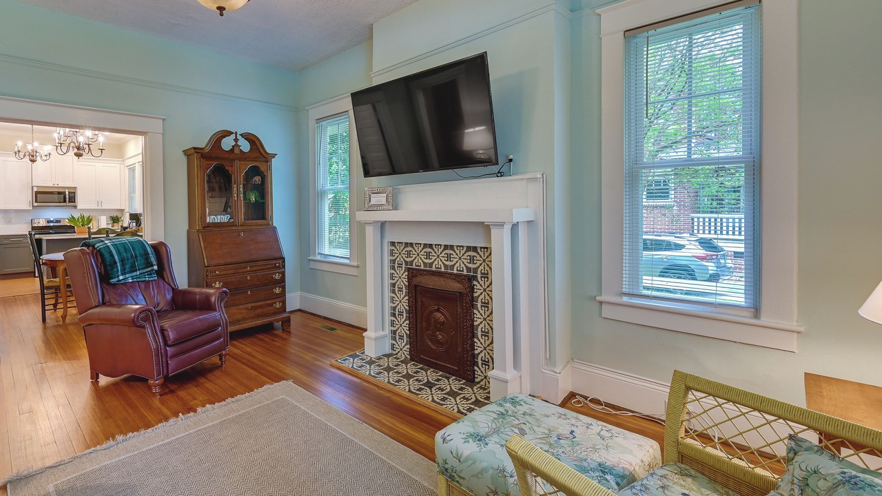Photo of Livingroom in Lindley Park