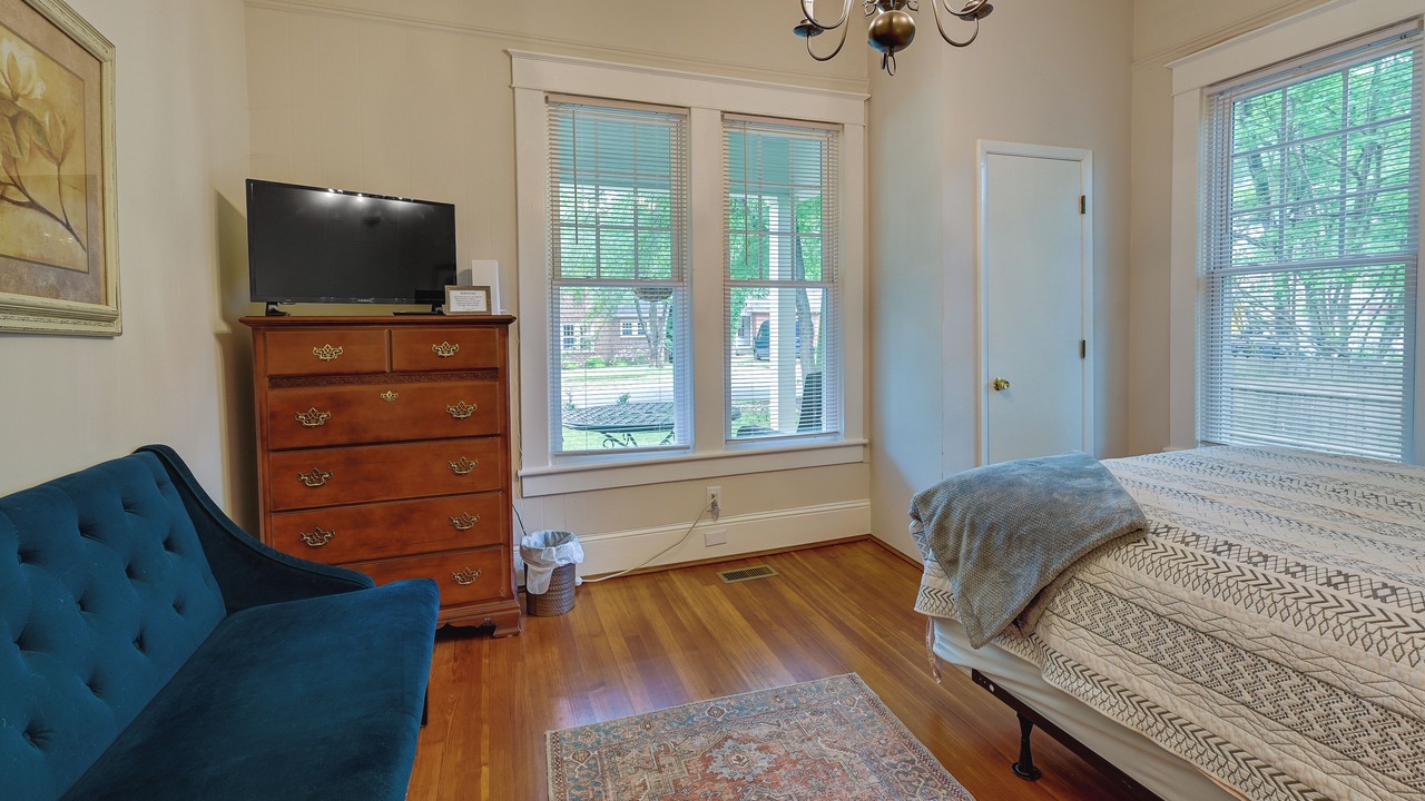Photo of Bedroom in Lindley Park