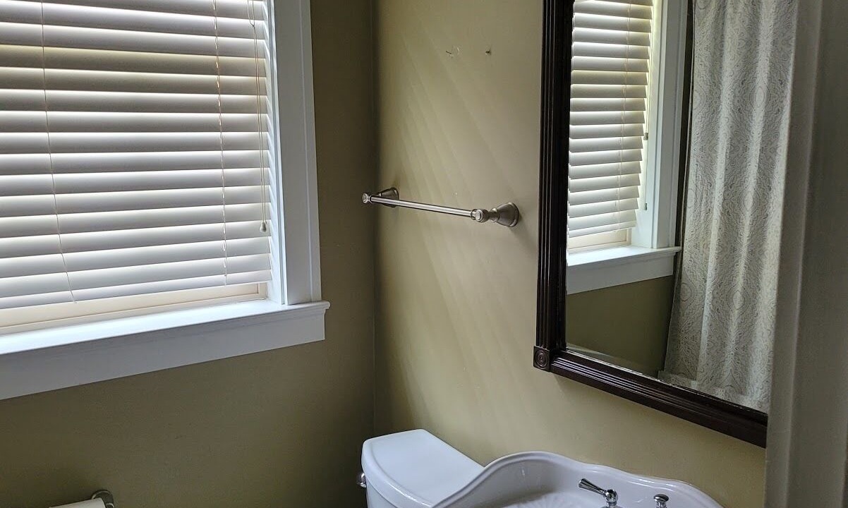 Photo of Bathroom in Guntersville