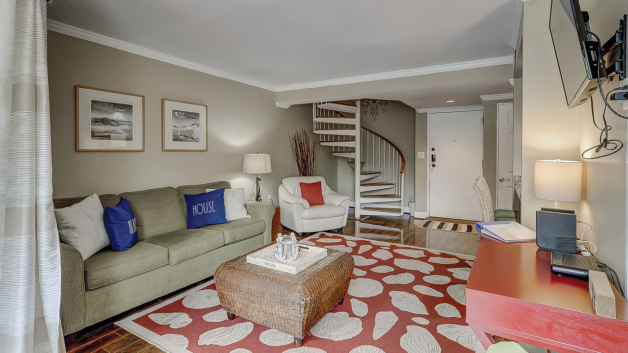 Photo of Livingroom in Shelter Cove