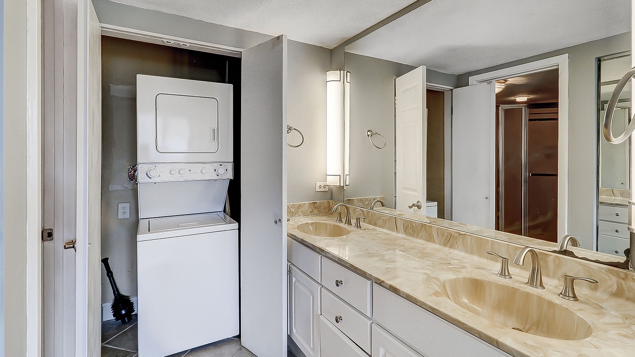 Photo of Bathroom in Shelter Cove