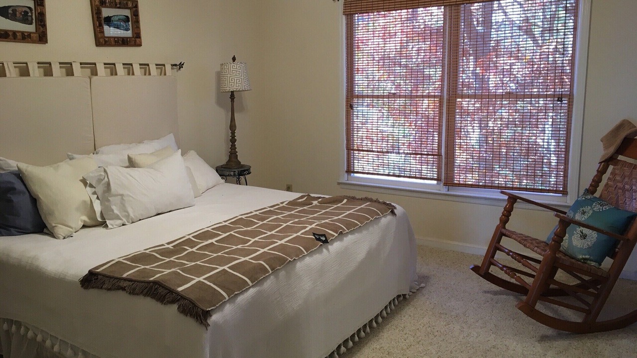 Photo of Bedroom in Lake Toxaway