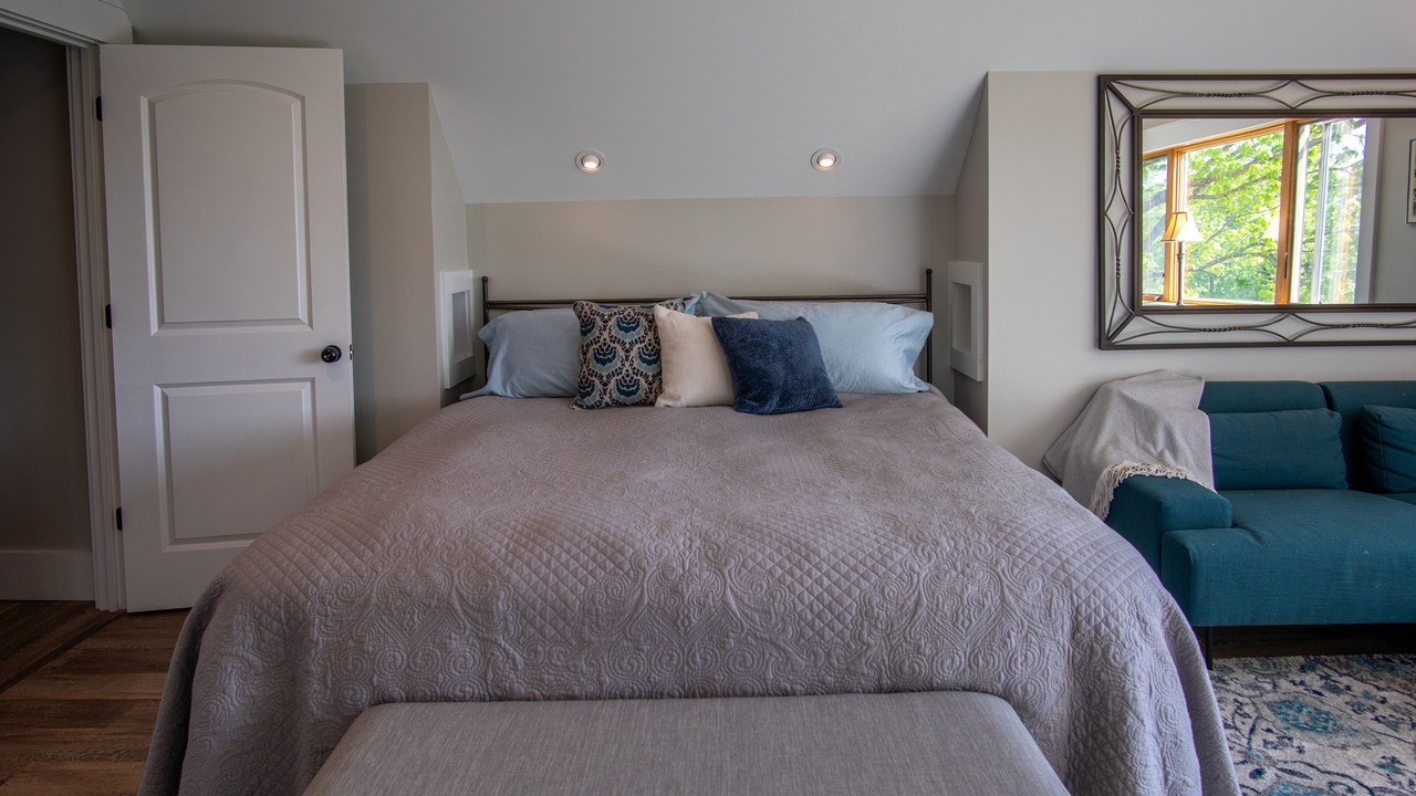 Photo of Bedroom in Woodfin