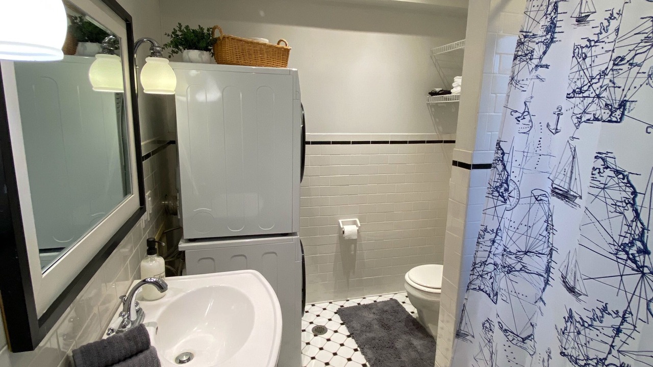Photo of Bathroom in Elizabeth City