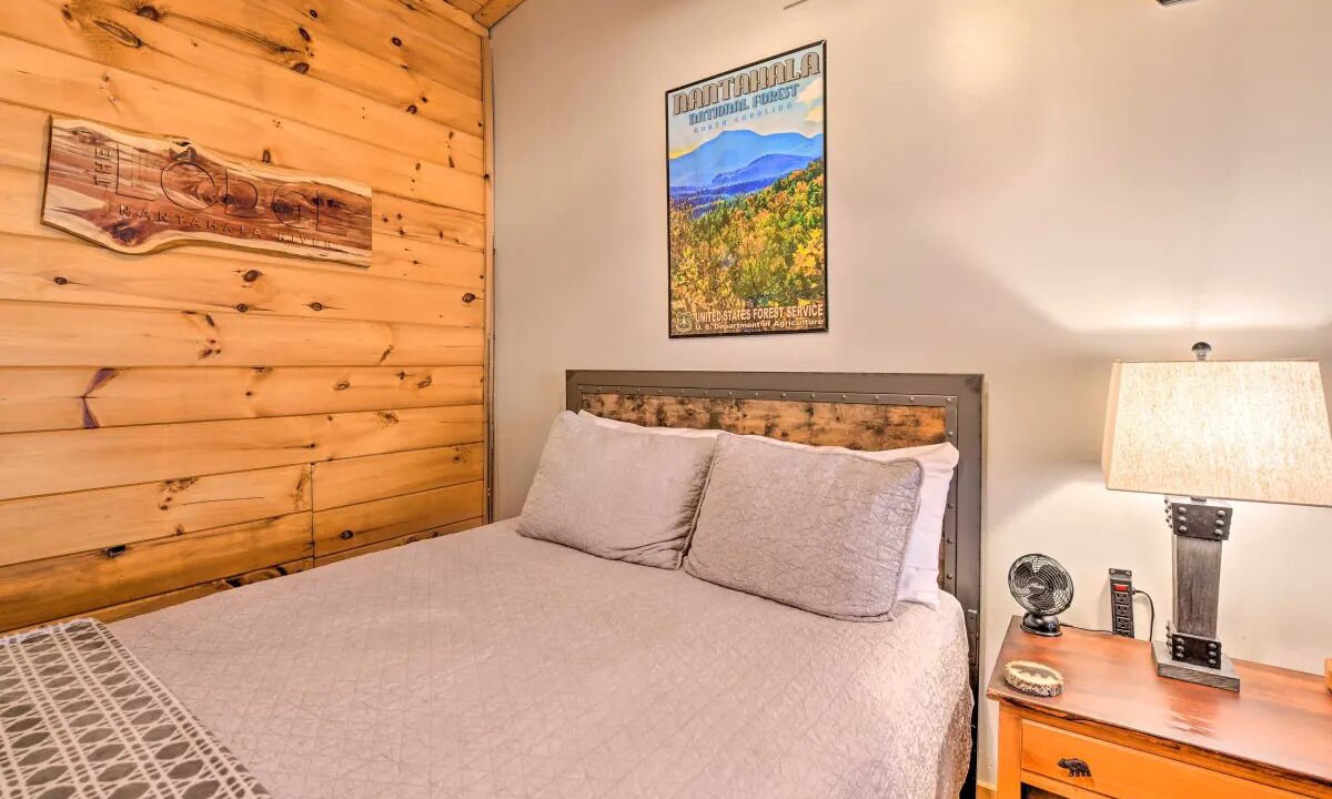 Photo of Bedroom in Bryson City