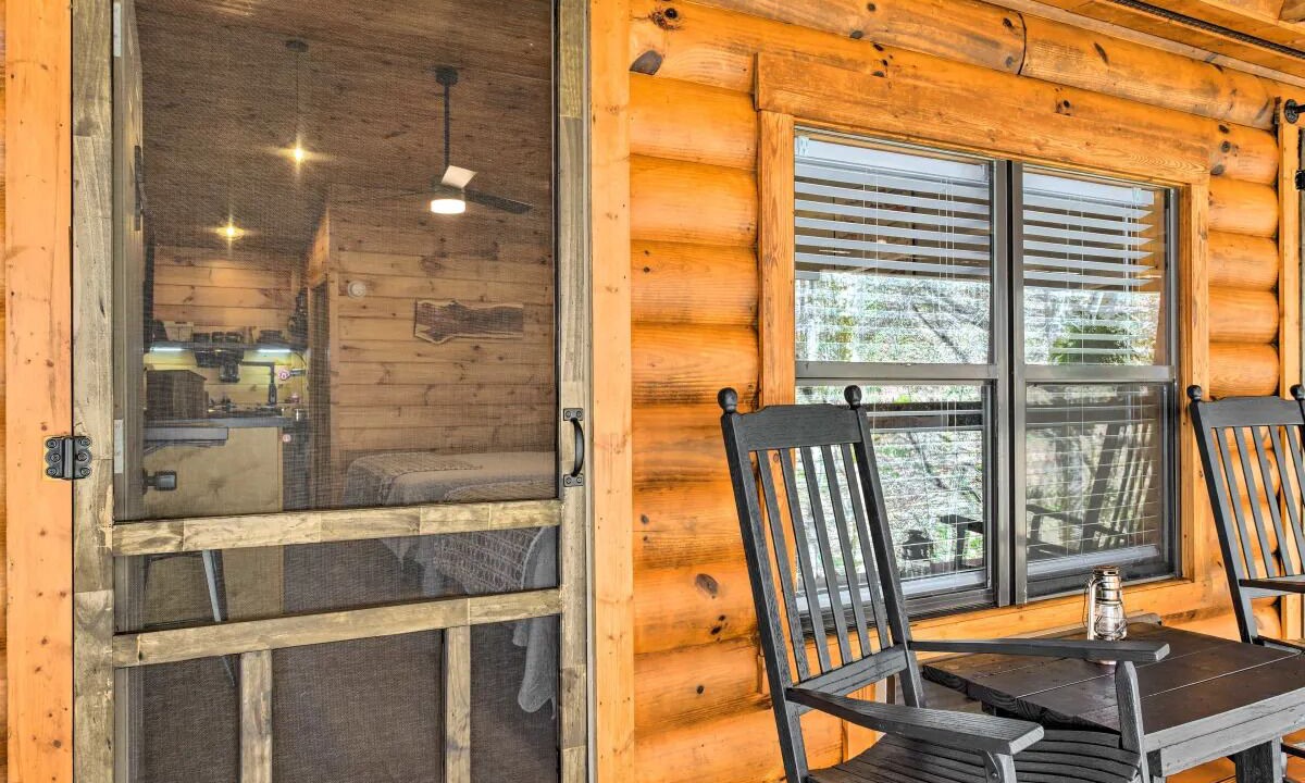 Photo of Patio Balcony in Bryson City