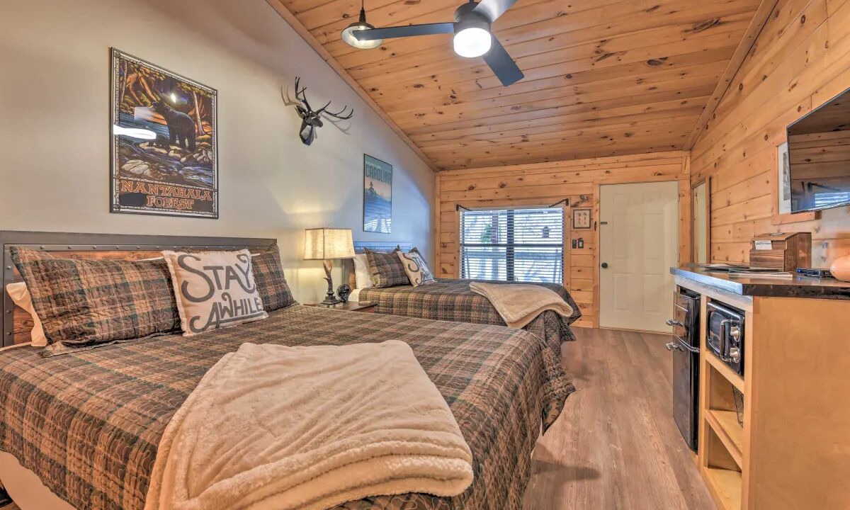 Photo of Bedroom in Bryson City