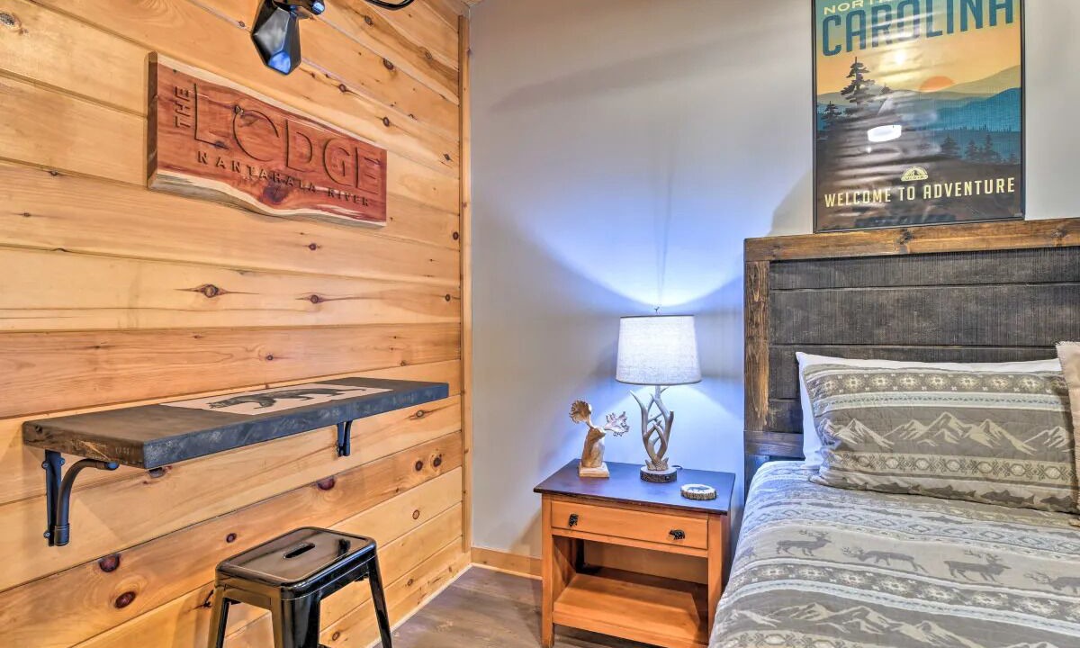 Photo of Bedroom in Bryson City