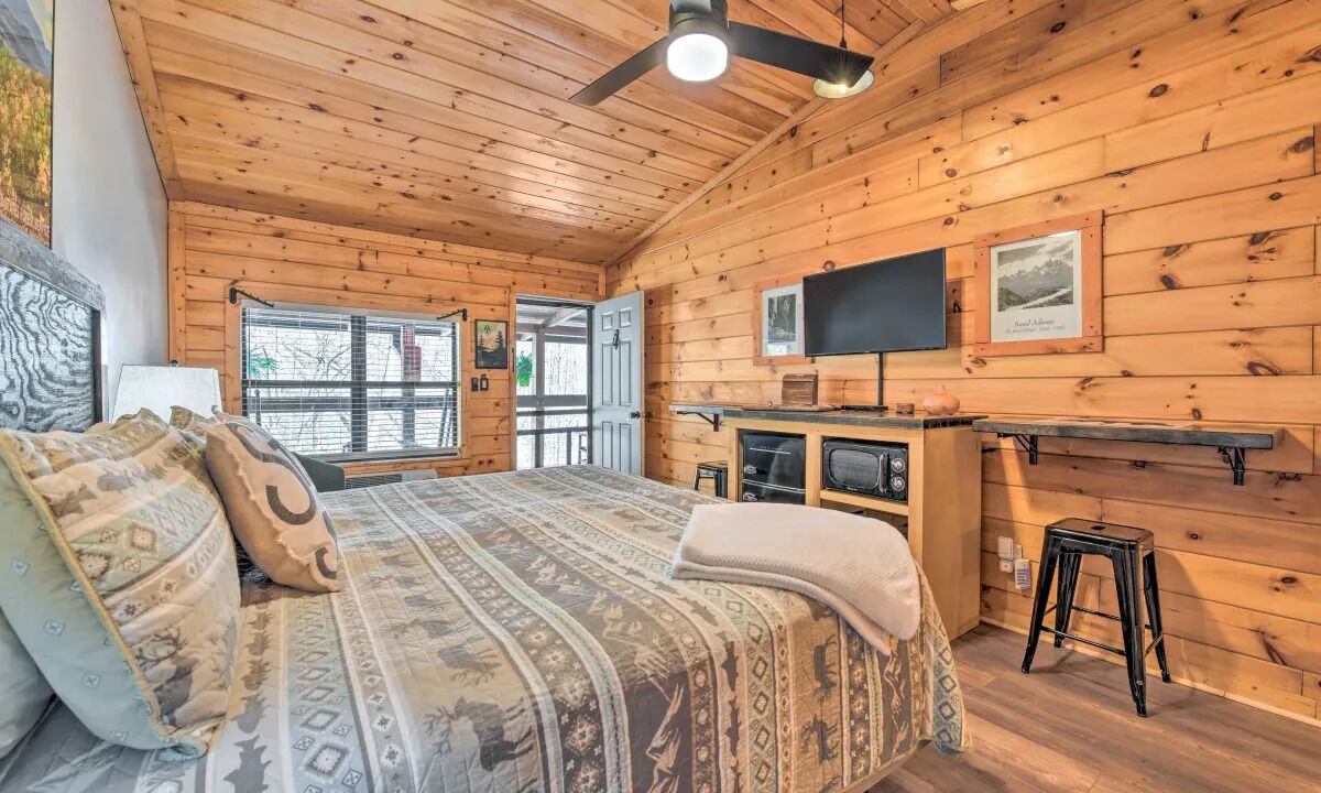 Photo of Bedroom in Bryson City