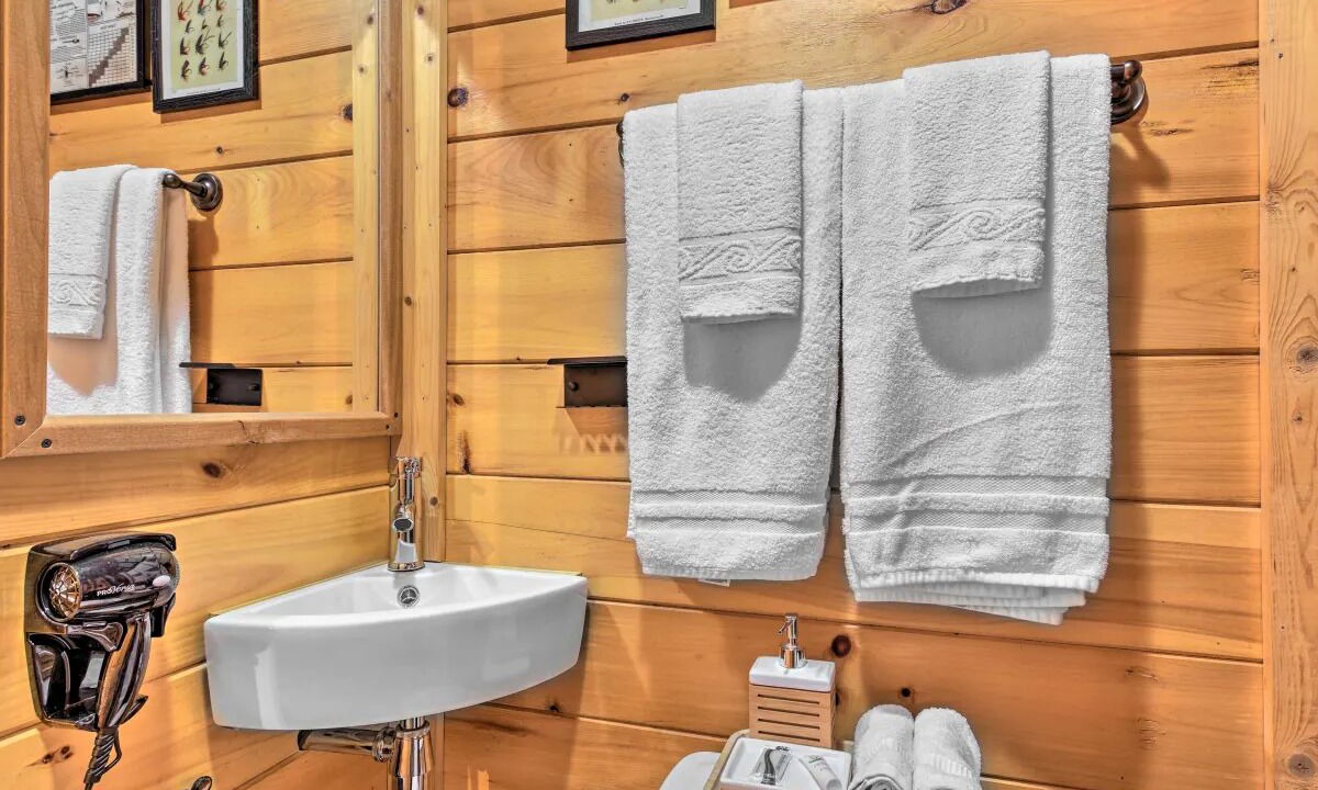 Photo of Bathroom in Bryson City