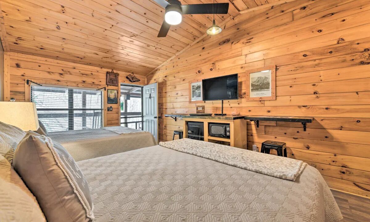 Photo of Bedroom in Bryson City