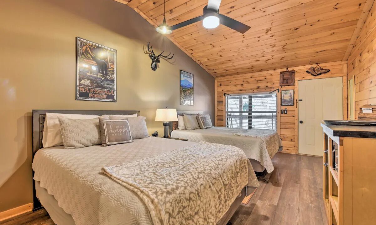 Photo of Bedroom in Bryson City