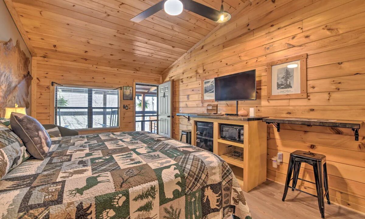 Photo of Bedroom in Bryson City