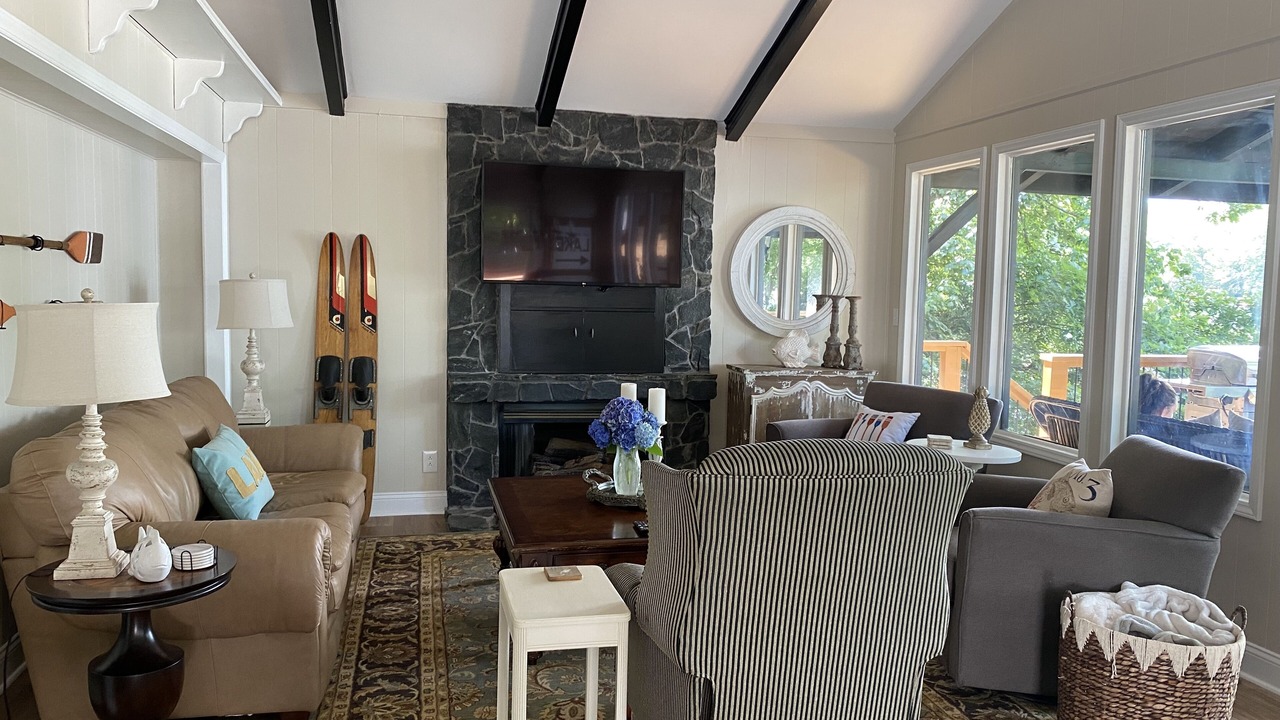 Photo of Bedroom in Troutman