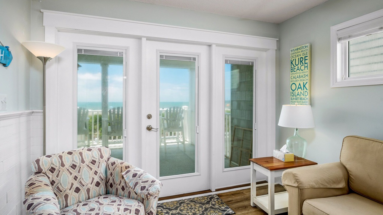 Photo of Livingroom in Holden Beach
