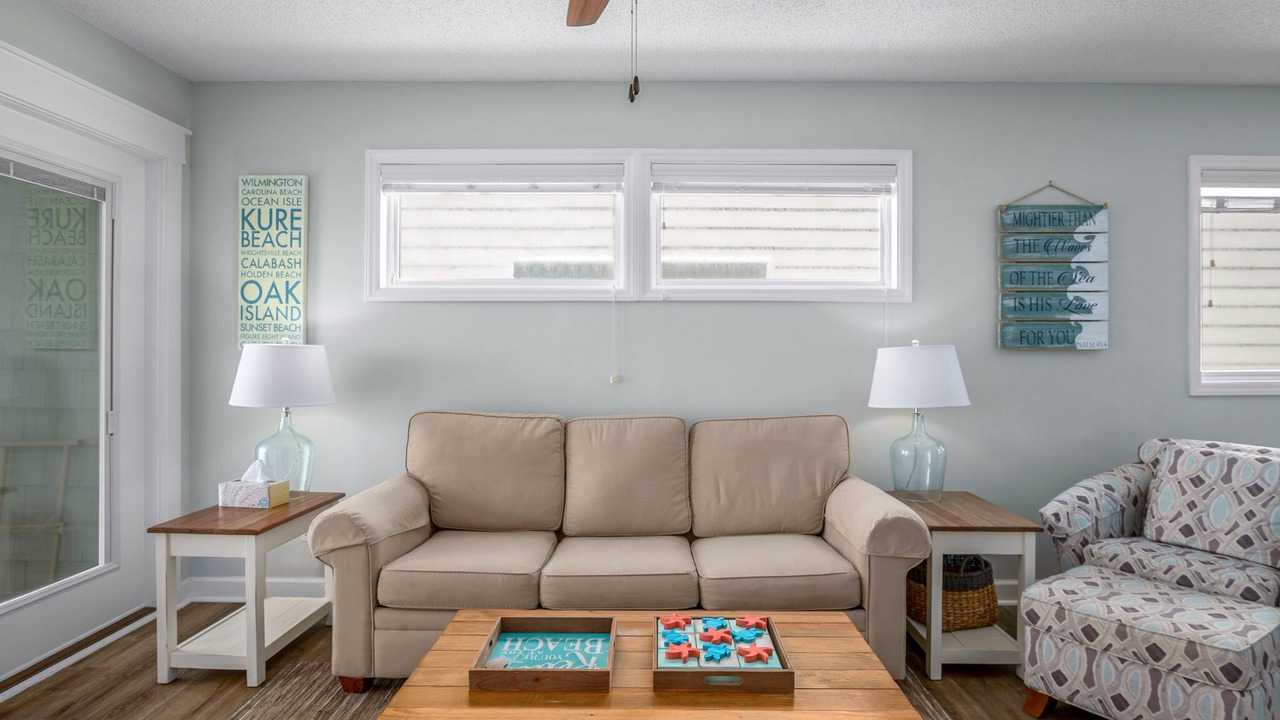 Photo of Livingroom in Holden Beach