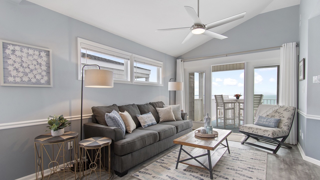 Photo of Livingroom in Holden Beach