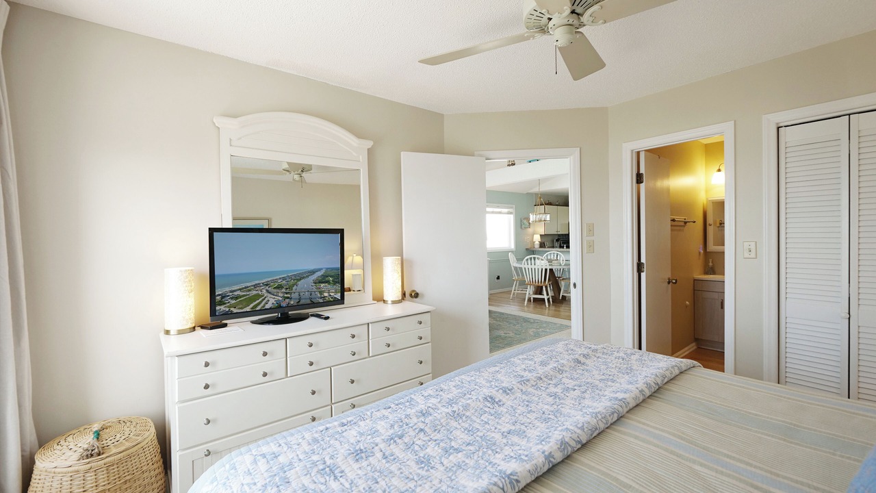 Photo of Bedroom in Holden Beach