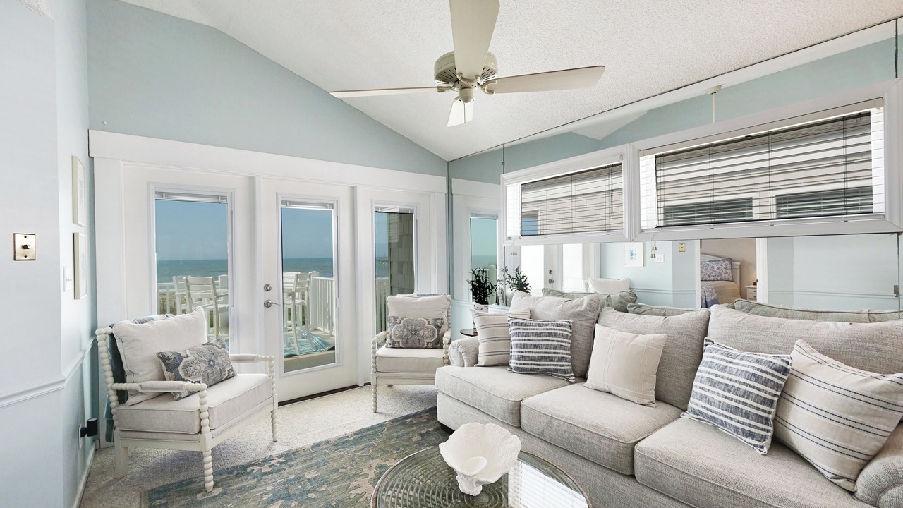 Photo of Livingroom in Holden Beach