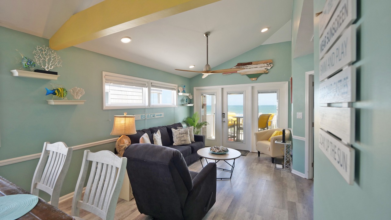 Photo of Livingroom in Holden Beach