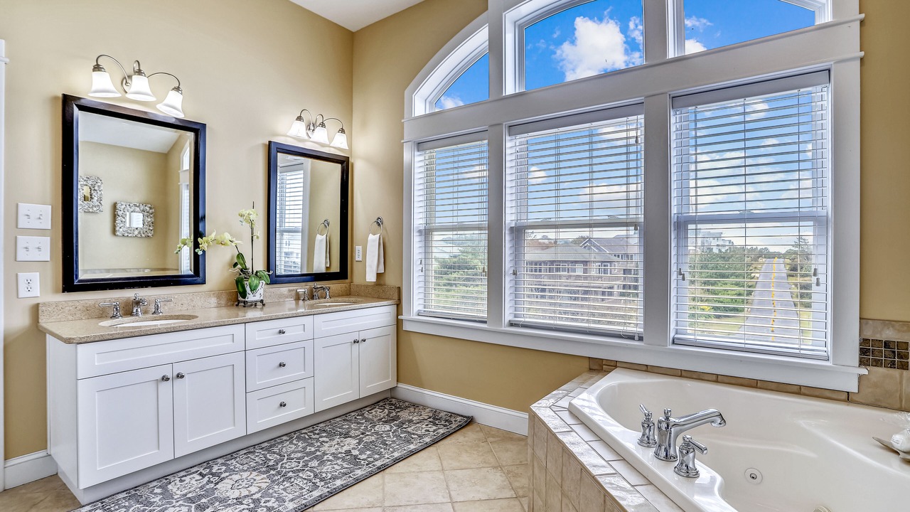 Photo of Bathroom in Colington