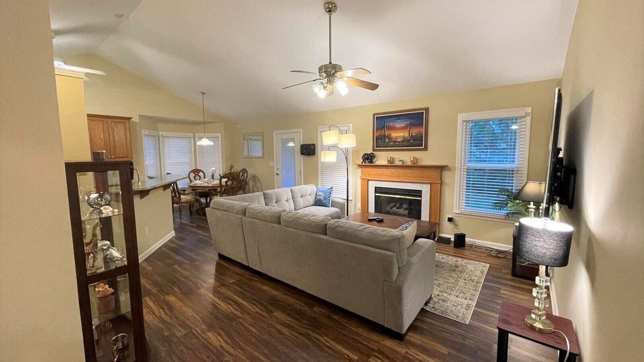 Photo of Livingroom in Harrisburg