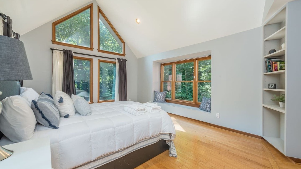 Photo of Bedroom in Lynn
