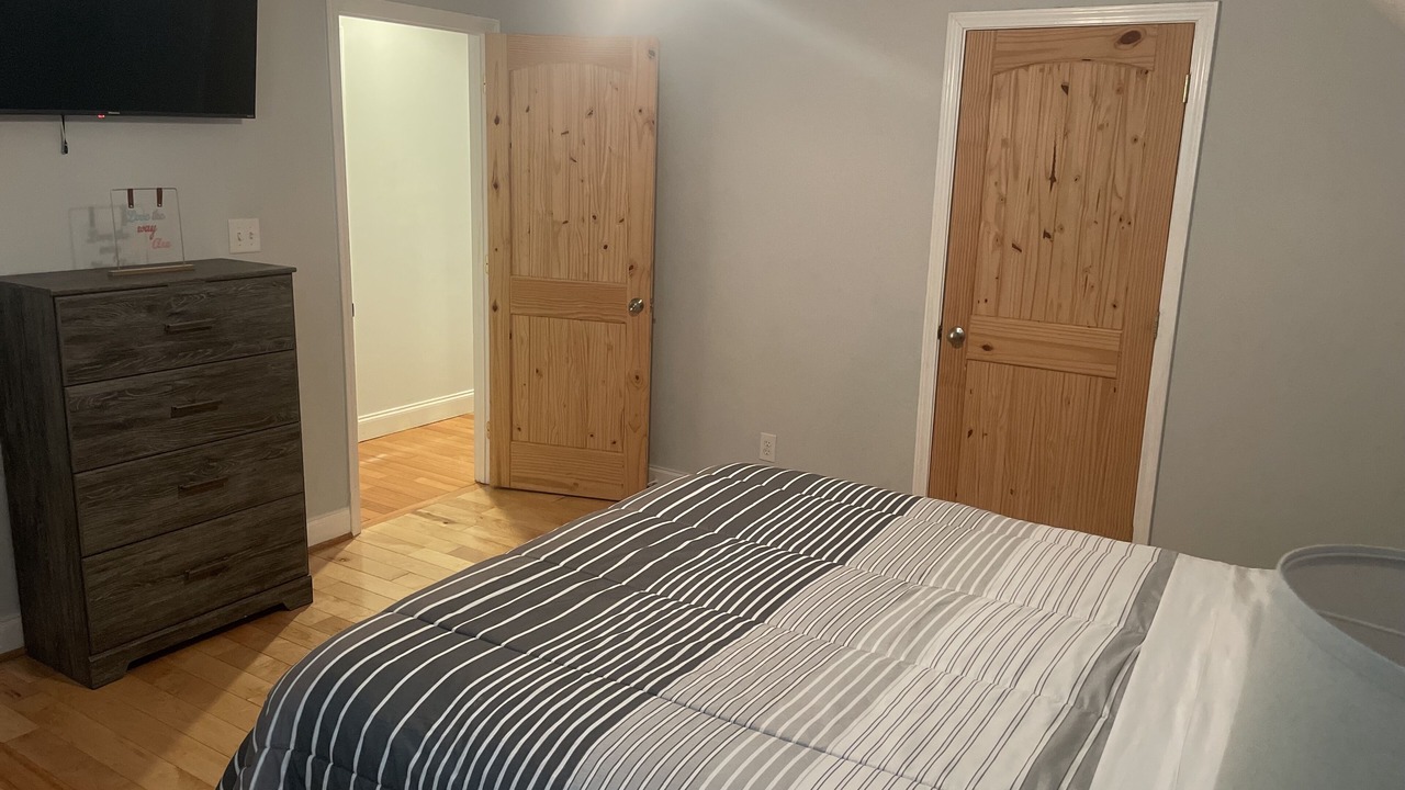 Photo of Bedroom in Guntersville