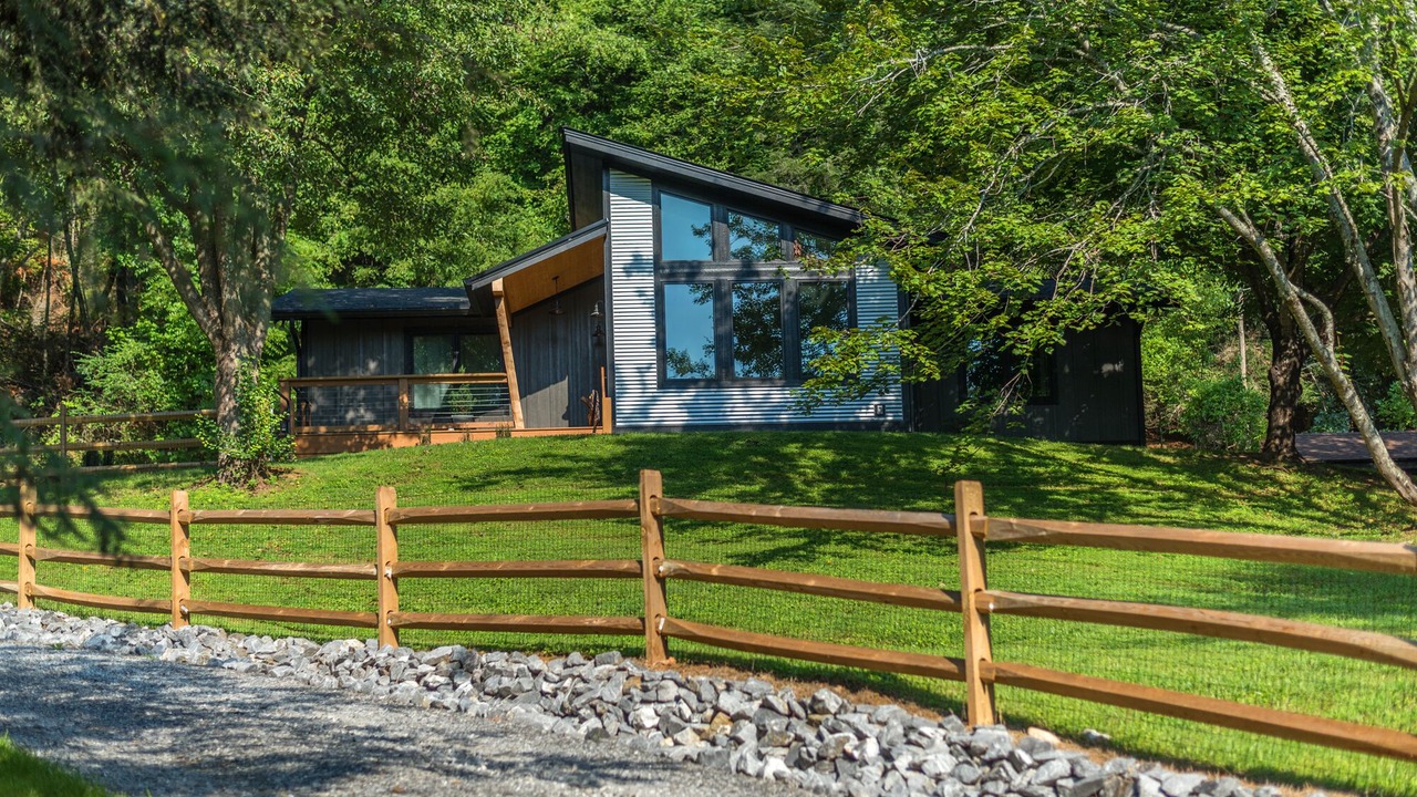 Photo of Outdoor in Mills River