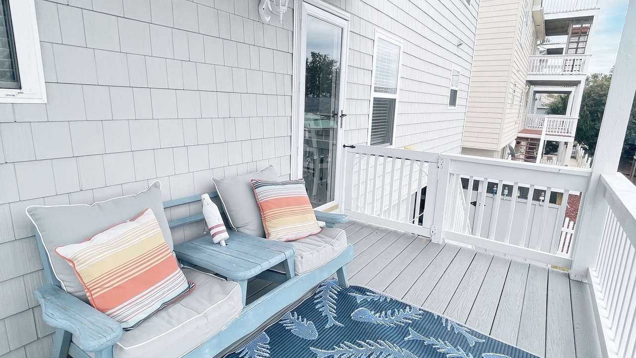 Photo of Patio Balcony in Sunset Beach