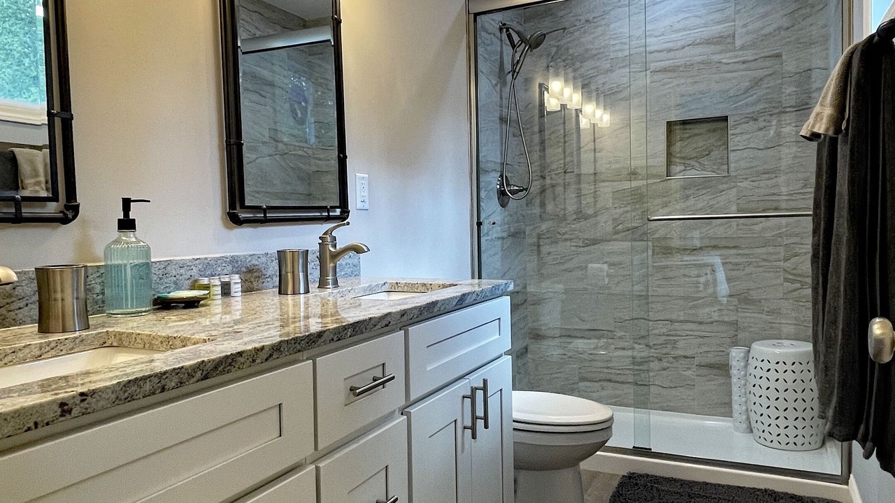 Photo of Bathroom in Oakley