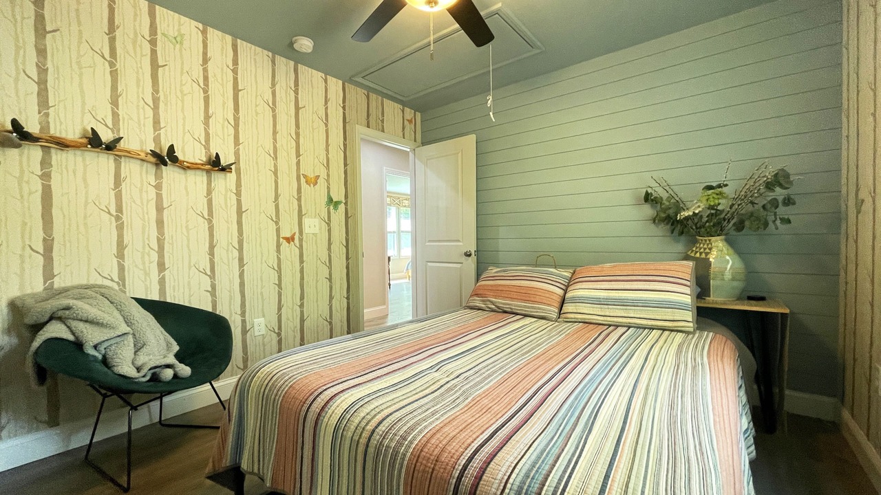 Photo of Bedroom in Oakley