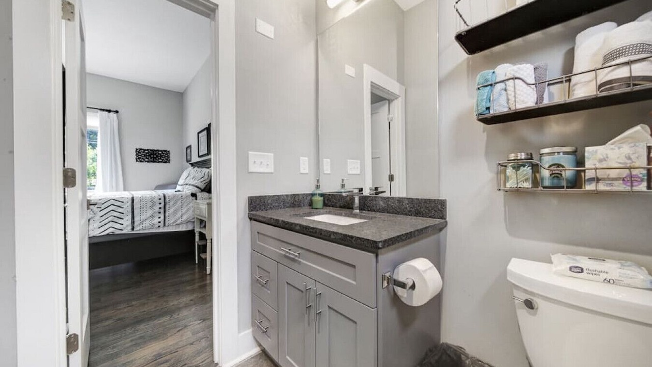 Photo of Bathroom in Third Ward