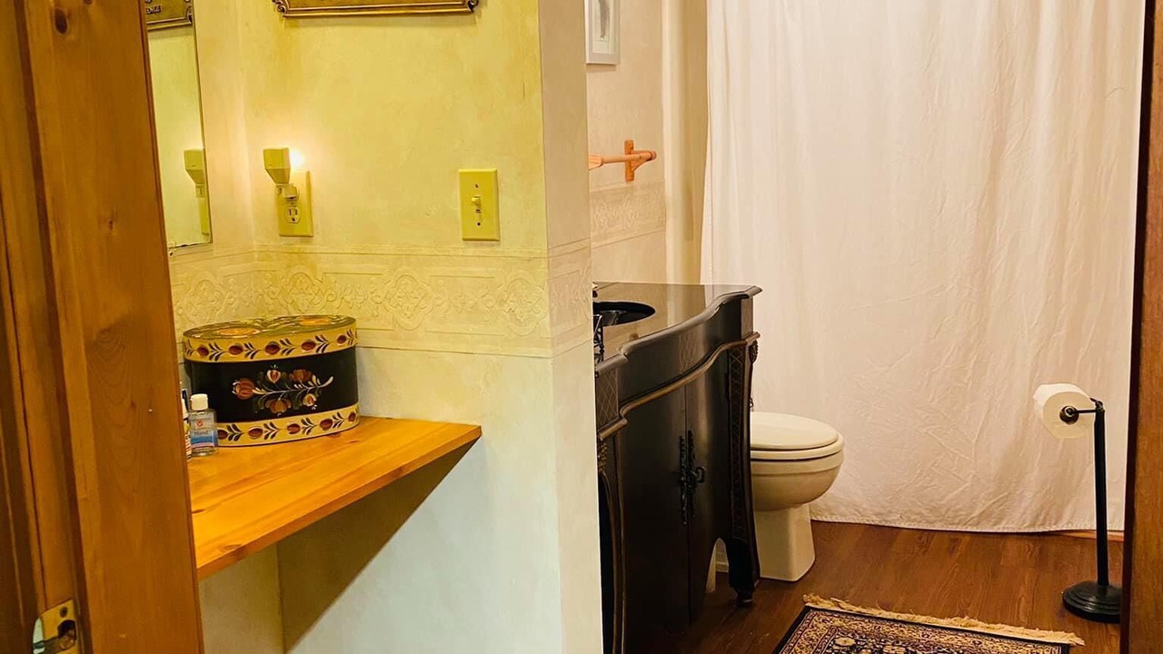 Photo of Bathroom in Crumpler