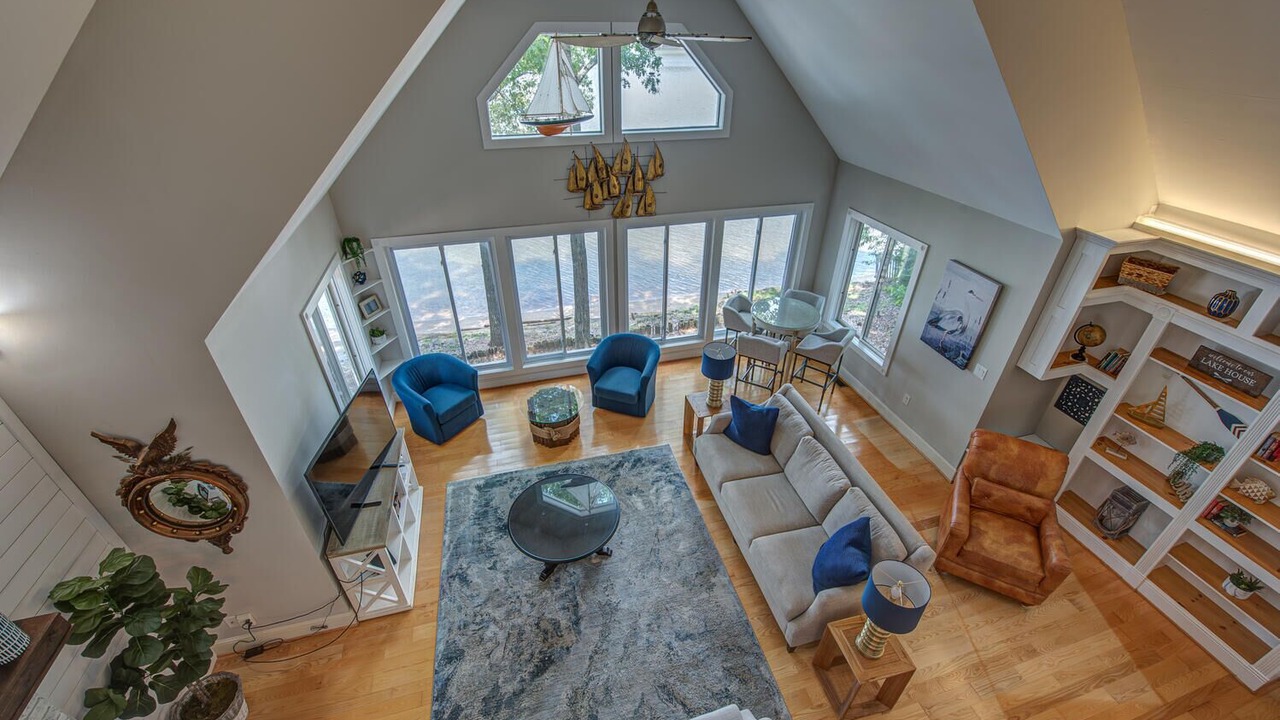 Photo of Livingroom in Belmont