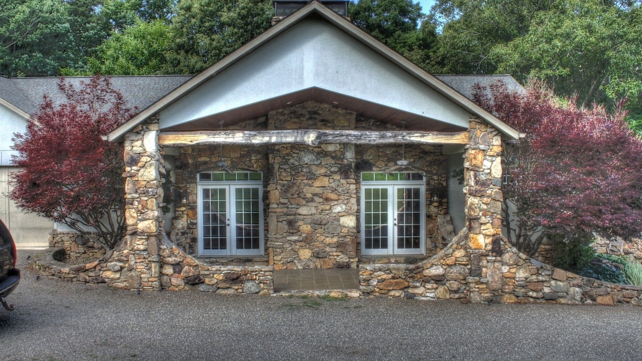 Photo of Outdoor in Weaverville