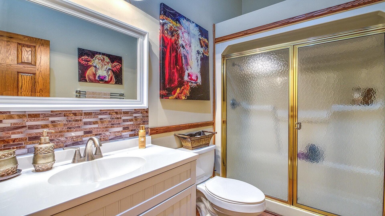 Photo of Bathroom in Maggie Valley