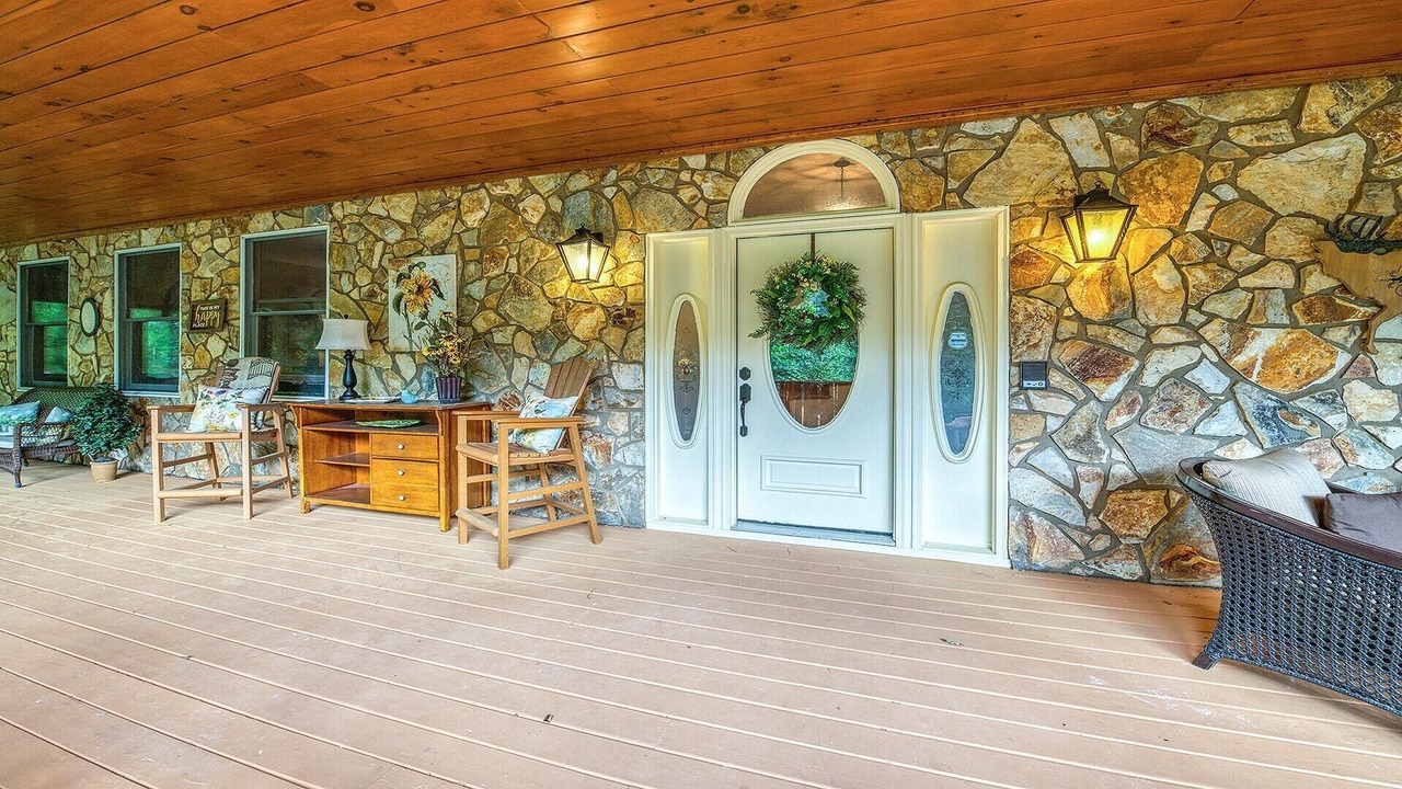 Photo of Patio Balcony in Maggie Valley