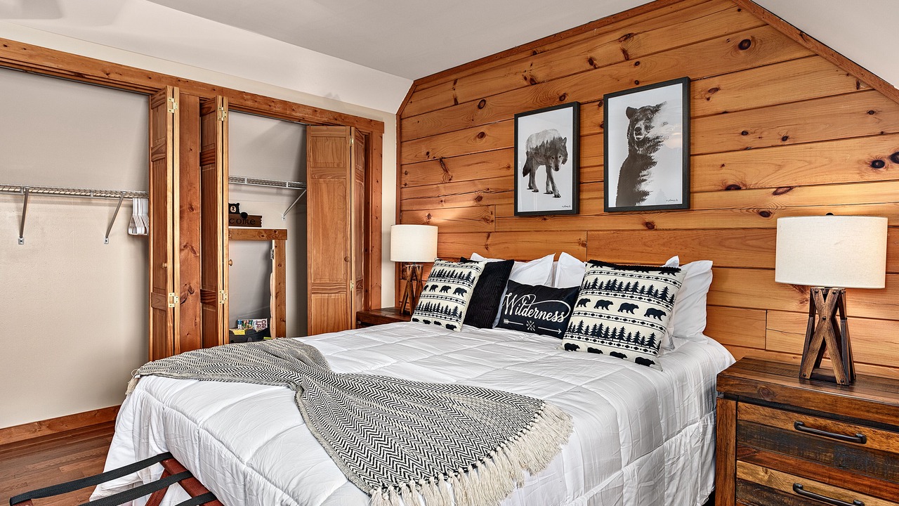 Photo of Bedroom in Weaverville
