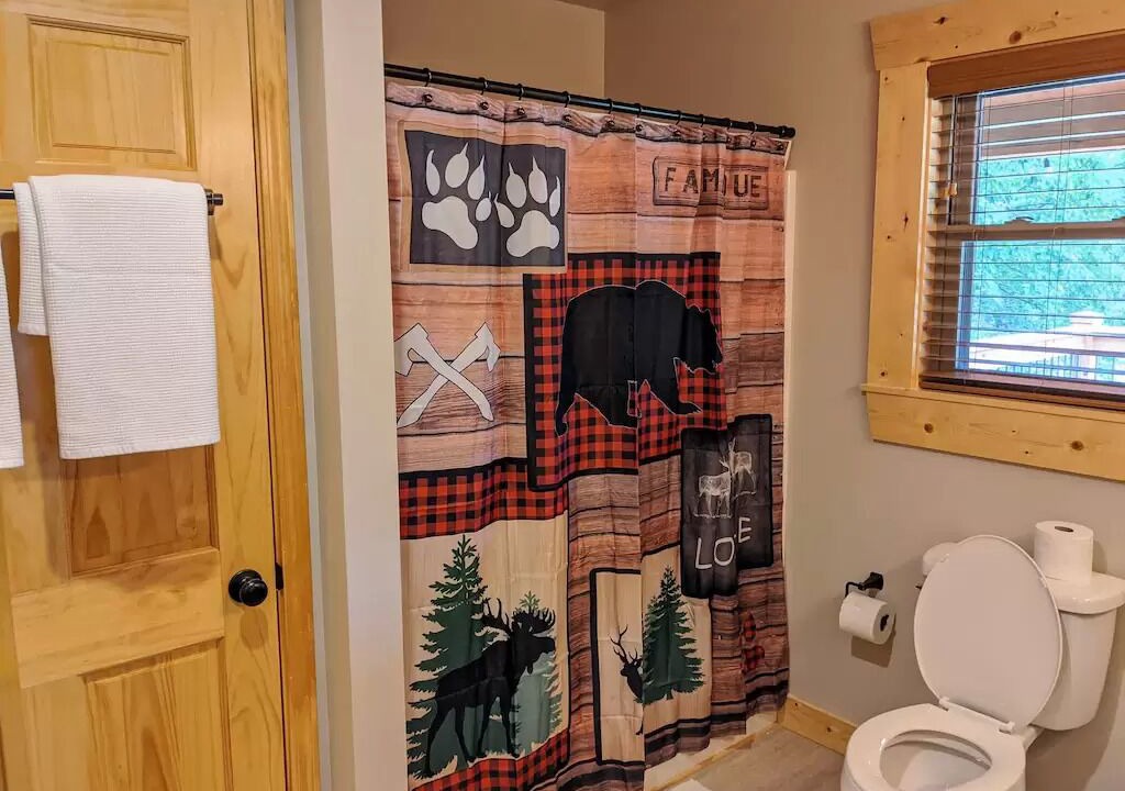 Photo of Bathroom in Maggie Valley